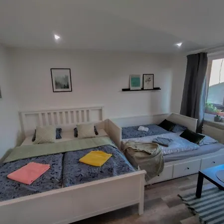 Apartmanek Protez *