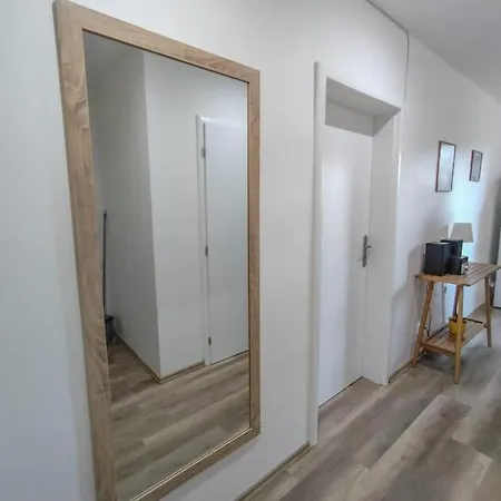 Apartmanek Protez Apartament *